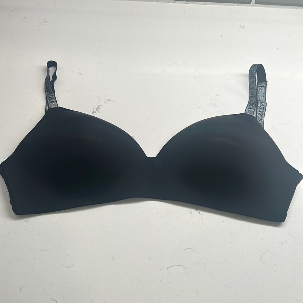 Victoria’s Secret T-Shirt Lightly Lined Wireless‎ Bra Size 36DDD/F Black